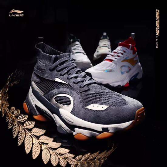鞋吧Sneakersbar:這雙鞋竟然可以穿越未來?