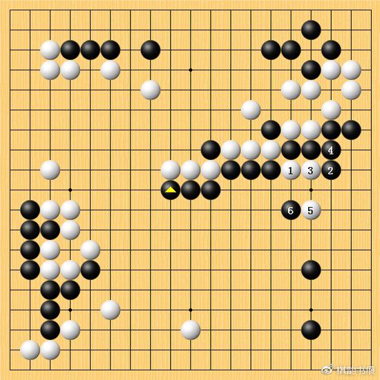 棋至中盘，朴廷桓在黑阵中强手一断，激起柯洁反击。