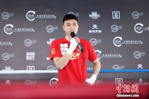 徐灿向媒体。介绍本身的状态。主理方供图。