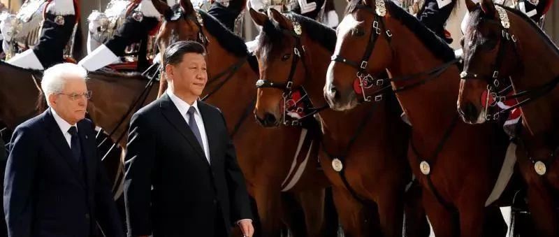国家主席习近平乘专机抵达罗马