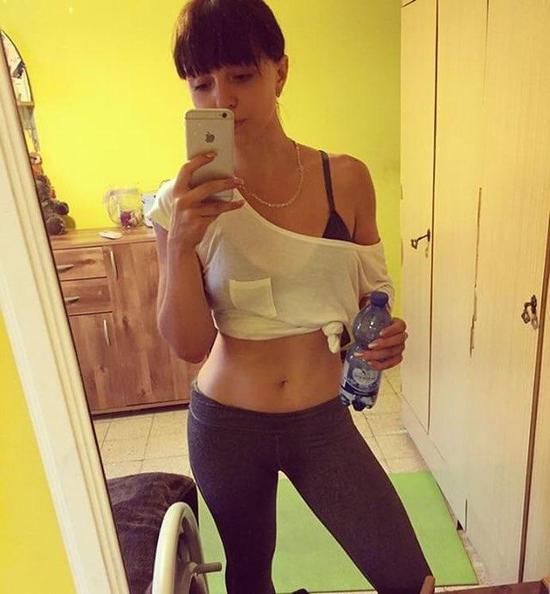 今天来教你 用瑜伽扒走你身上的肉