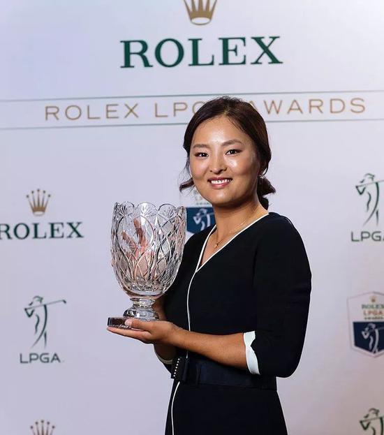 高真荣获得2018年度LPGA最佳新人奖