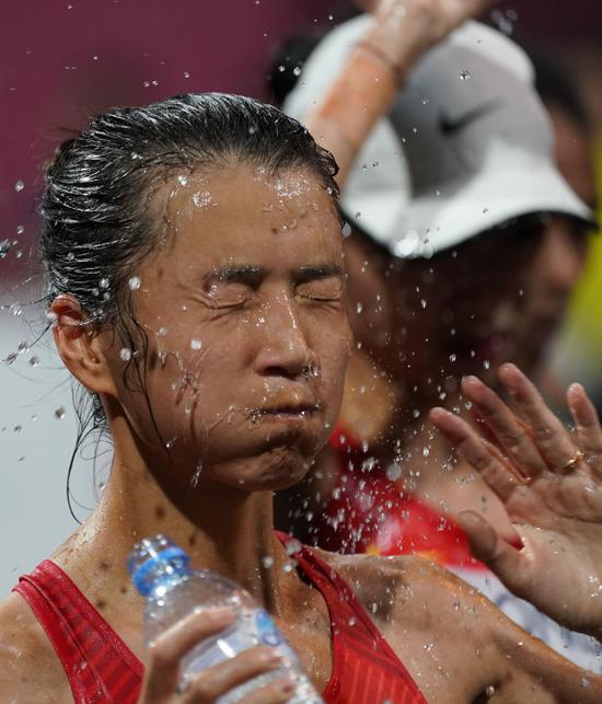  9月30日，中国选手刘虹在比赛中。新华社记者徐速绘摄