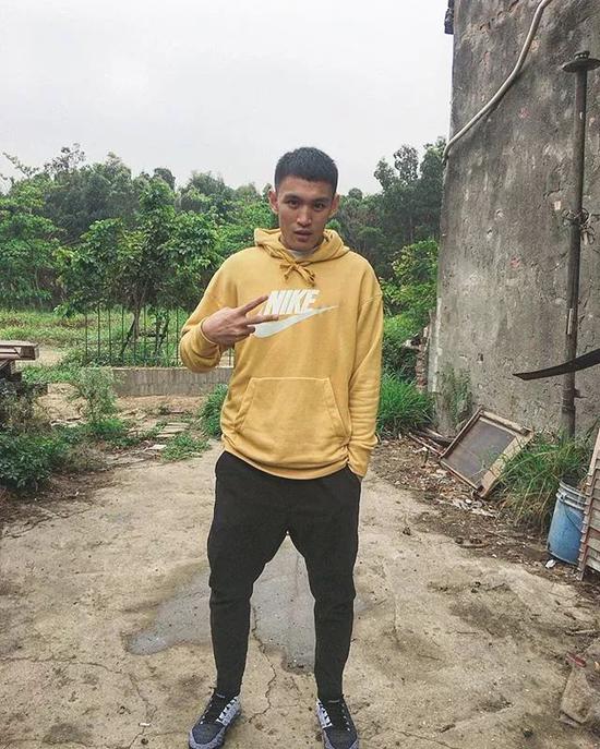 他在松山高中头上狂砍36分!偶像是林志杰!