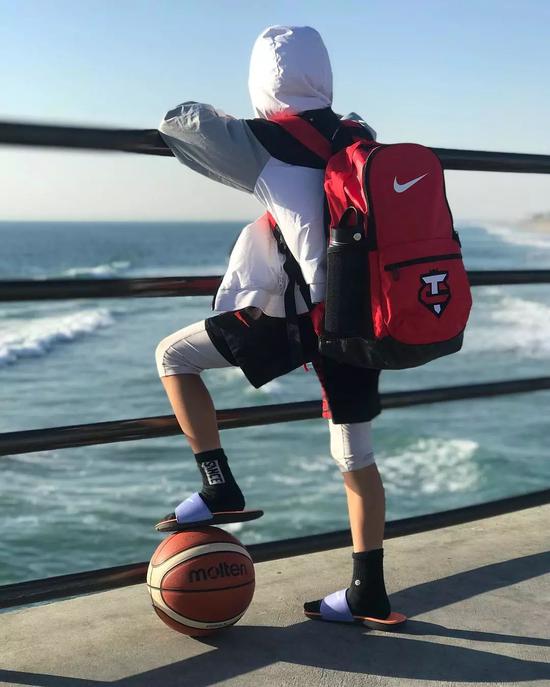 【博狗体育】10岁华裔被称为下个林书豪 进NBA只是时间问题