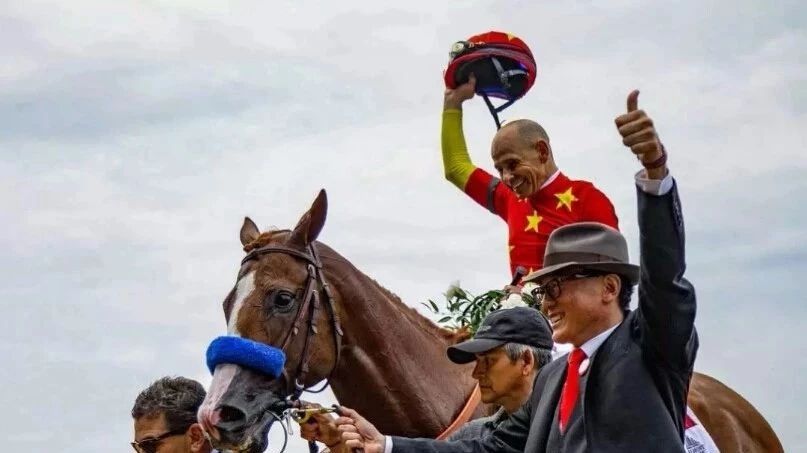 纽约州征集粉丝签名：邀请CHC旗下三冠王“正义”参加特拉弗斯锦标赛