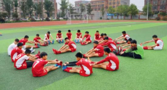 体育画报中乙专刊之湖南湘涛 足球不只胜负更