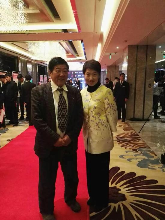 女老总开会_开会图片真实