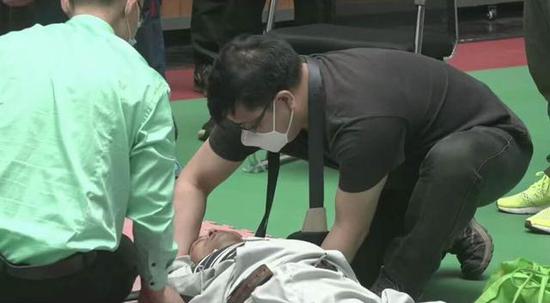 马保国4秒被50岁大爷KO 30秒内曾被打倒3次!