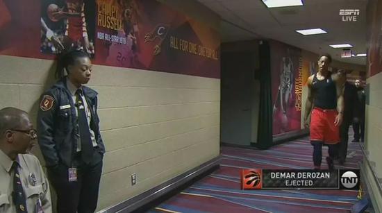 他們曾無數次被人嘲諷成垃圾！但這段關乎兄弟情義的故事溫暖人心，感動了無數球迷！-黑特籃球-NBA新聞影音圖片分享社區