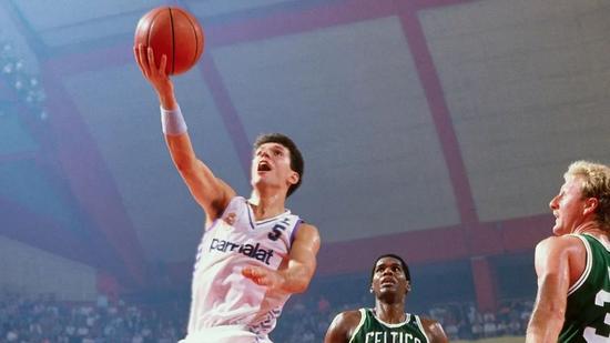 人物 | 歐洲球員入NBA的開路先鋒!單場112分震驚世界,這神人是NBA最大未知!-黑特籃球-NBA新聞影音圖片分享社區