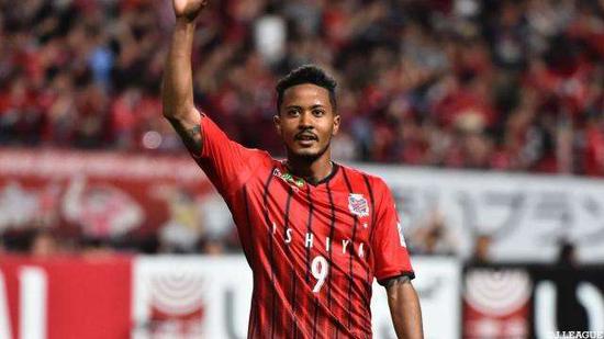 正在养伤的札幌前锋铃木武藏传闻将转会比甲球队