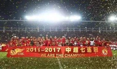 一年又一年，但不变的是，在争取冠军的路上，广州未赢够，恒大未赢够！