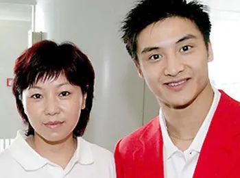 “铁娘子”的禁忌与图腾 泳联副主席周继红二三事