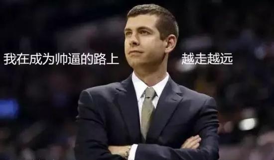 1.28亿先生复出!2年前断腿!1个月前又断了手骨