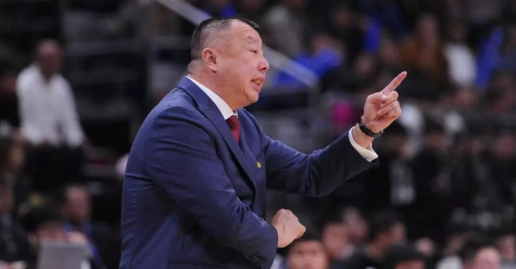 （仓促上阵的吴庆龙）