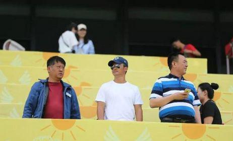 内蒙古马赛开赛,吴京现身彩排现场,好不热闹
