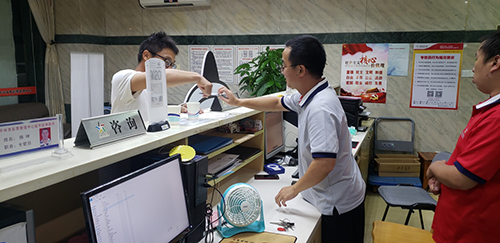 南平体彩中心为吴先生兑奖