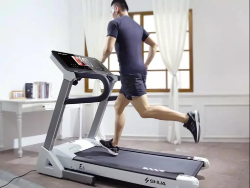 跑步频道 正文      加大跑步机的坡度和速度,可增加运动强度,但对中