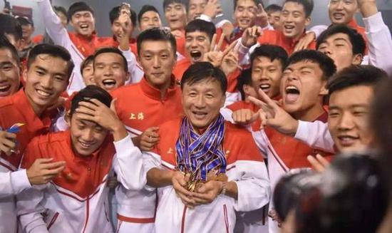 成耀东是上海全运会的功勋教练。