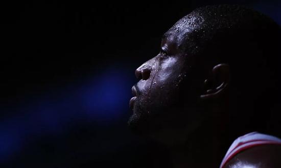 火鍋能力最強後衛！36歲卻依舊是頂級流量巨星 身體退步但意識依舊還是頂級！-黑特籃球-NBA新聞影音圖片分享社區