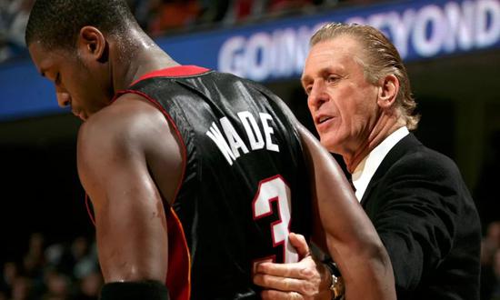 火鍋能力最強後衛！36歲卻依舊是頂級流量巨星 身體退步但意識依舊還是頂級！-黑特籃球-NBA新聞影音圖片分享社區