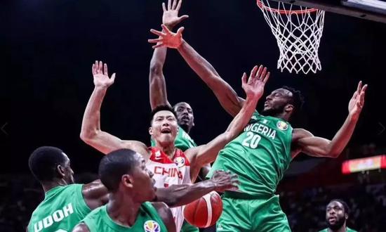 篮球板投一颗心猜成语_看图猜成语(3)