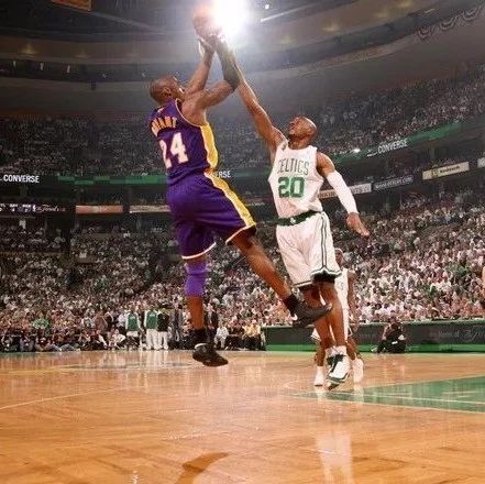 教学|学会这些几招，够你轻松球场虐对手了!