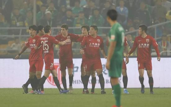 【博狗体育】国安战泰达不容有失 京津德比要拿出久违精气神