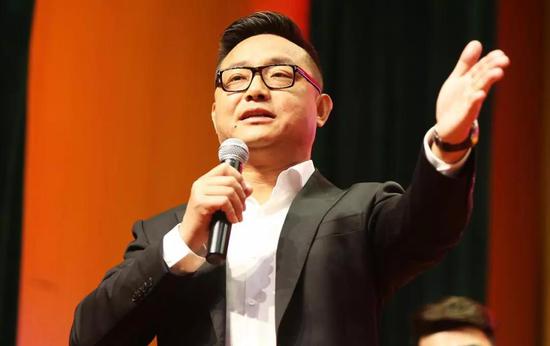 这次虽然未能将李仲一招到账下,但二人的师徒之缘已经结下。
