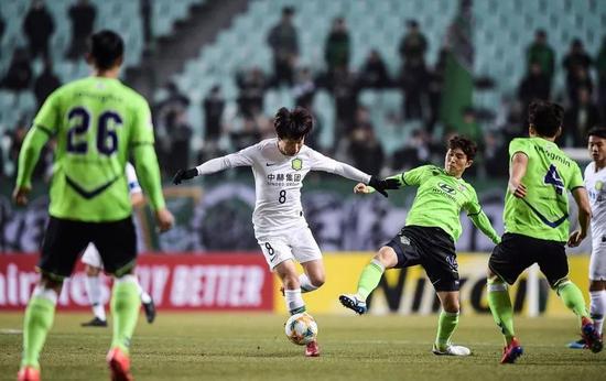 马德兴：施密特一手好牌打烂 沉迷于无意义传控
