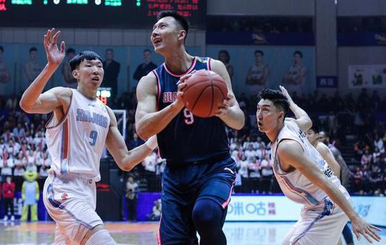 【博狗体育】打遍前6无敌手,广东是不是CBA“独孤求败”?
