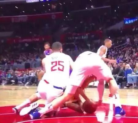 有毒!Kardashian家族的防守只會遲到 從不會缺席!-黑特籃球-NBA新聞影音圖片分享社區