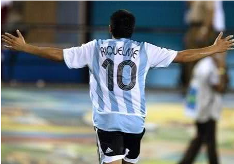 图说：前阿根廷国脚里克尔梅速度不快，但却是球队的大脑。