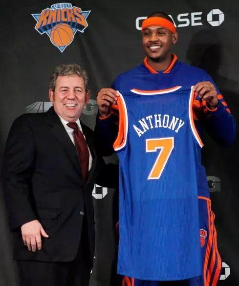 紙上談兵 | 儘管曾鬧僵但仍受球迷愛戴！他依舊是這的王-黑特籃球-NBA新聞影音圖片分享社區