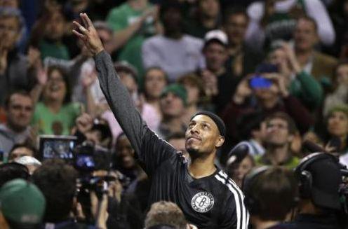 扒一扒 | FMVP奪冠全靠抱團?大嘴嘲諷再掀討論-黑特籃球-NBA新聞影音圖片分享社區