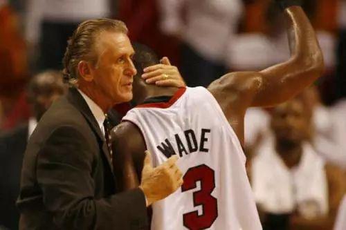 童話般的結尾!時隔近兩年,邁阿密人又迎回了他們的王!-黑特籃球-NBA新聞影音圖片分享社區