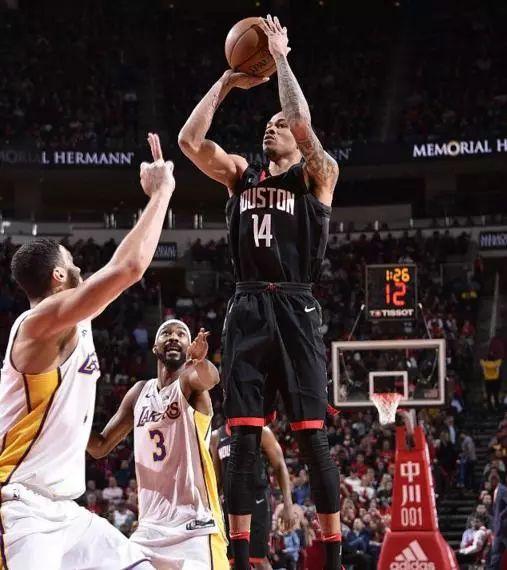 辗转3大洲4个联赛13支球队!如今成火箭新大腿