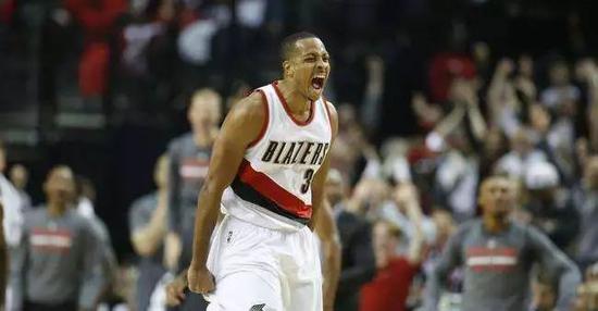 單節28分!29分鐘轟50分!高中時身高僅157的他,如今已成NBA最強分衛之一!-黑特籃球-NBA新聞影音圖片分享社區