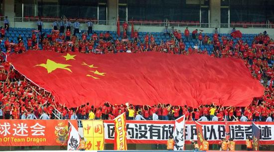 中国龙之队球迷会迎三周岁生日 相伴国足风雨