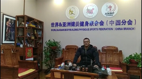 职业健美运动员收入_推陈出“新”,跨越巅“峰”——记WFF职业卡魏新峰