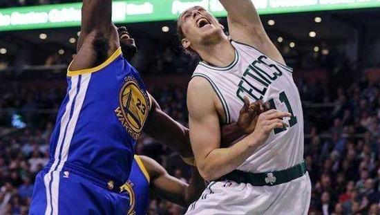 紙上談兵 | 狂砍32分暴扣終結舊主!拆手哥斬殺東區老大!-黑特籃球-NBA新聞影音圖片分享社區