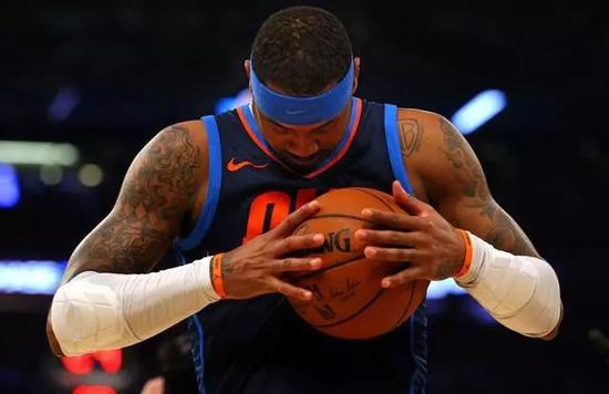 紙上談兵 | 儘管曾鬧僵但仍受球迷愛戴！他依舊是這的王-黑特籃球-NBA新聞影音圖片分享社區