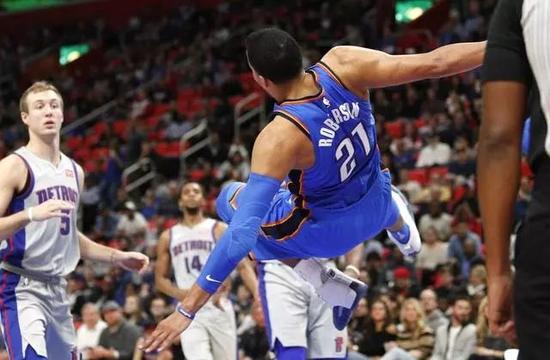 防守鐵閘受傷雷霆又要連敗？數據力證三巨頭已經接近合體完全！一人犧牲促使他們蛻變！-黑特籃球-NBA新聞影音圖片分享社區