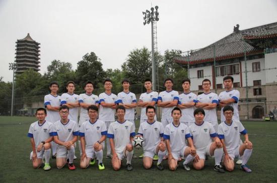 太空翼足球教育创始人:踢球让孩子的交流能力