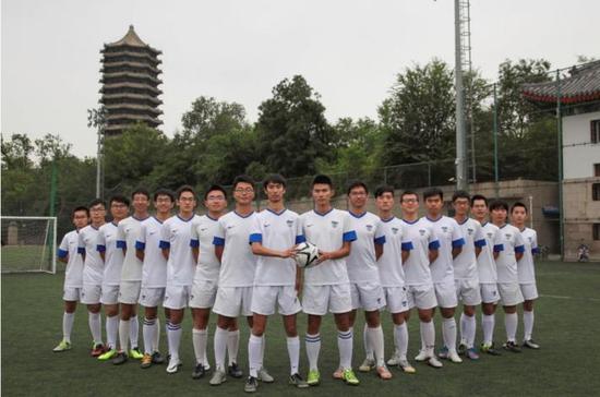 太空翼足球教育创始人:踢球让孩子的交流能力