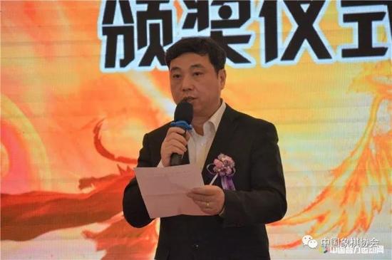 裁判长关志良宣读决赛结果
