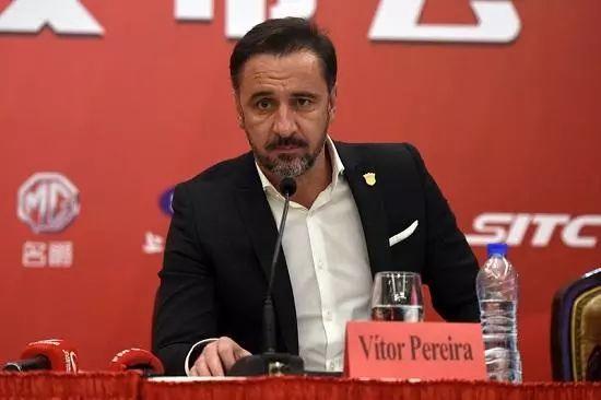 上港新帅维托尔-佩雷拉