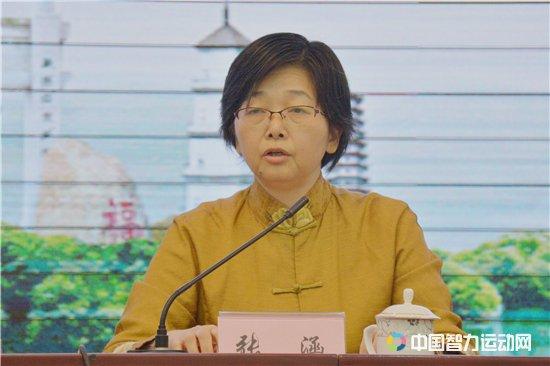 张涵介绍赛事情况