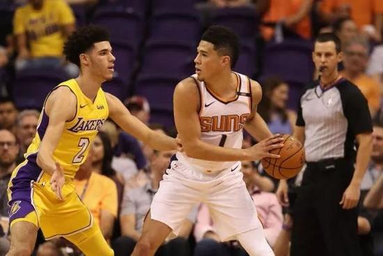 人物 | 不學湯神學哈登!倆轉變讓新星成嗜血殺手!-黑特籃球-NBA新聞影音圖片分享社區
